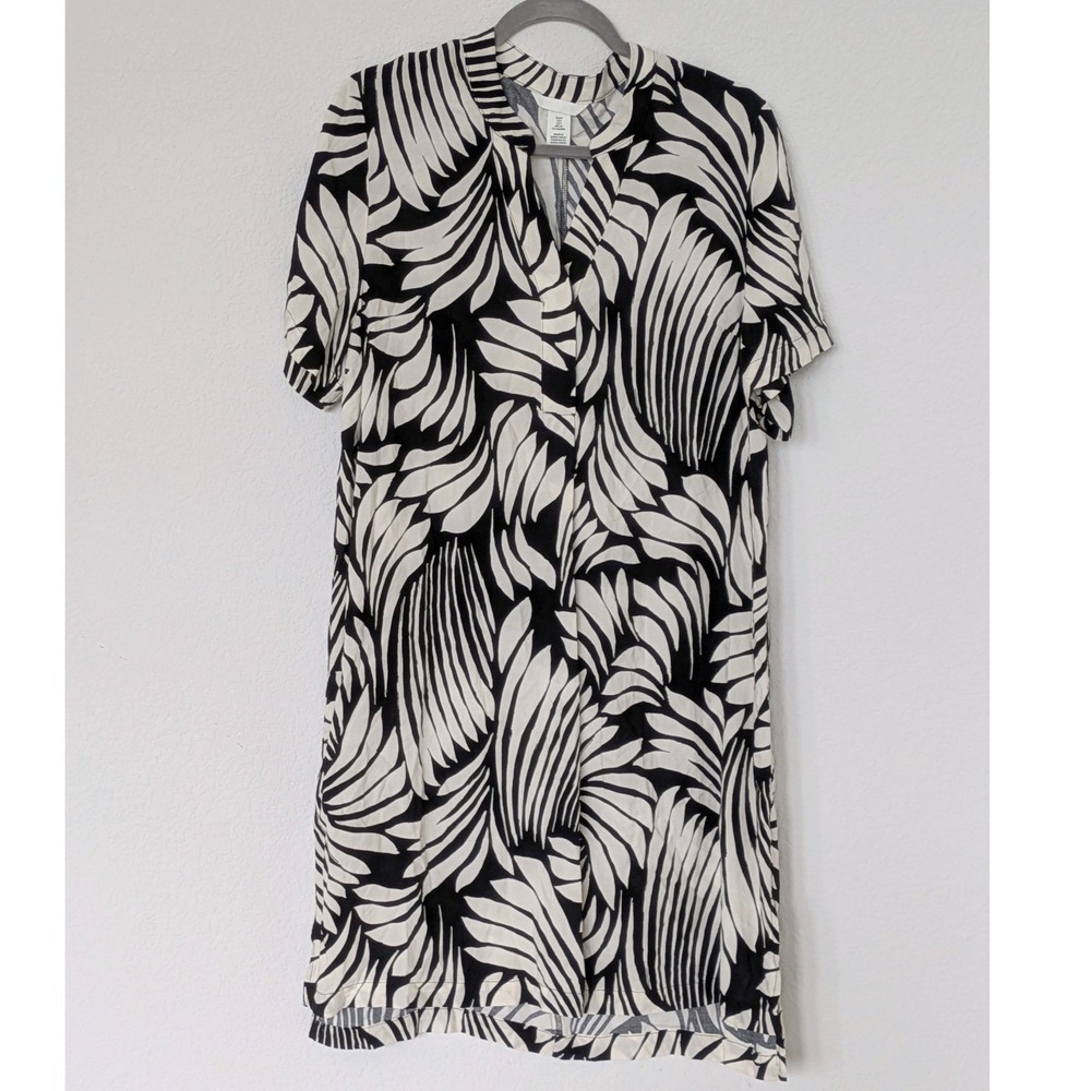 H&M Zebra Leaf Print Shift Dress Black White Short Sleeve Viscose Tropical Small